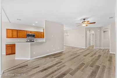 1050 Venetian Drive #105, Melbourne, FL 32904 - Photo 11