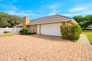 202 River Walk Dr, Melbourne Beach, FL 32951 - Photo 5