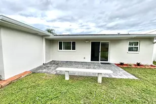 789 Walnut Dr, Melbourne, FL 32935 - Photo 27