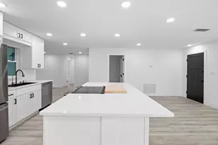 467 Foxdall Ave NE, Palm Bay, FL 32907 - Photo 7