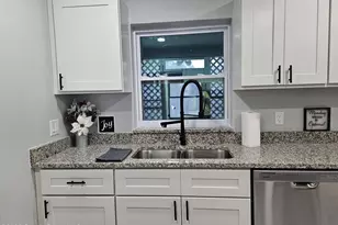 901 Falconer St NW, Palm Bay, FL 32907 - Photo 9