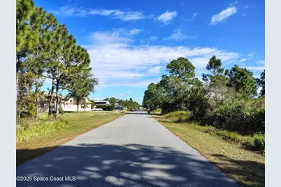 826 Wheatley Street SE, Palm Bay, FL 32909 - Photo 9