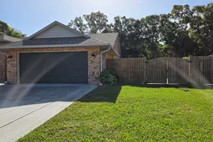 2437 Oakcrest Ln, West Melbourne, FL 32904 - Photo 5