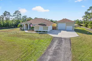 2740 Waring Ln S, Malabar, FL 32950 - Photo 9