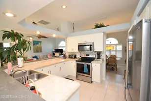 254 Captiva Ct, Melbourne Beach, FL 32951 - Photo 17