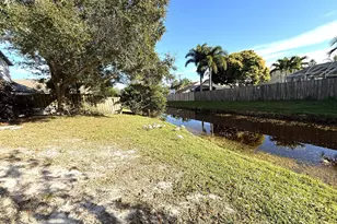 2924 Pebble Creek St, Melbourne, FL 32935 - Photo 51