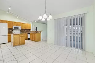 2441 Wolf Creek Dr, Melbourne, FL 32935 - Photo 7