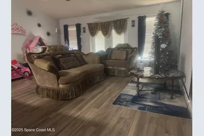 561 Borraclough Avenue NW, Grant-Valkaria, FL 32949 - Photo 7