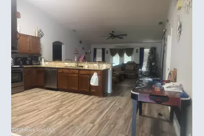 561 Borraclough Avenue NW, Grant-Valkaria, FL 32949 - Photo 5