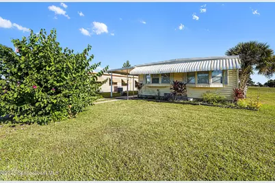 1120 Barefoot Bay Circle, Micco, FL 32976 - Photo 3