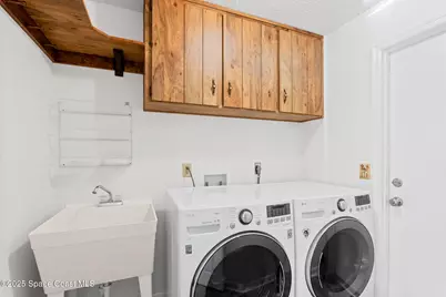 2568 Empire Avenue, Melbourne, FL 32934 - Photo 29