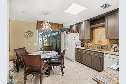 690 Lake Villas Drive, Altamonte Springs, FL 32701 - Photo 7