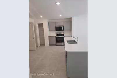 941 SW Richmond Circle SW, Palm Bay, FL 32908 - Photo 3