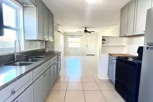 1872 Pineapple Ave, Melbourne, FL 32935 - Photo 3