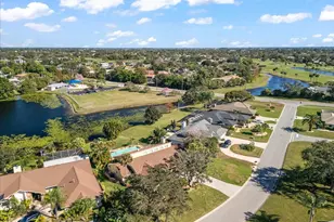 569 Crystal Lake Dr, Melbourne, FL 32940 - Photo 17