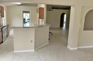 2470 Alicia Ln, Melbourne, FL 32935 - Photo 5