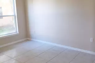 2470 Alicia Ln, Melbourne, FL 32935 - Photo 7