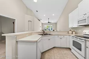 2510 Camberly Cir, Melbourne, FL 32940 - Photo 7