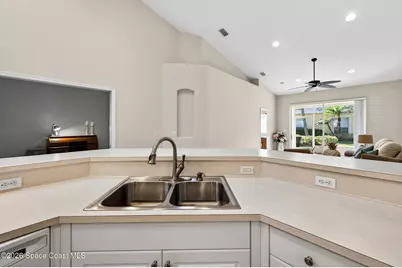 2510 Camberly Circle, Melbourne, FL 32940 - Photo 9