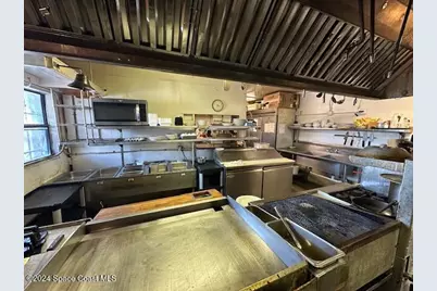 201 W Hibiscus Boulevard, Melbourne, FL 32901 - Photo 5