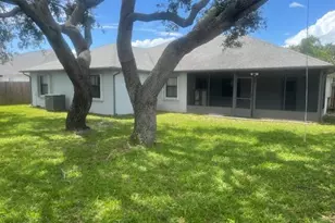 1689 Sweetwood Dr, Melbourne, FL 32935 - Photo 3