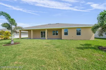 1035 Captiva Island Circle SW, Palm Bay, FL 32908 - Photo 5