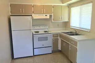 1562 Guava Ave, Melbourne, FL 32935 - Photo 5