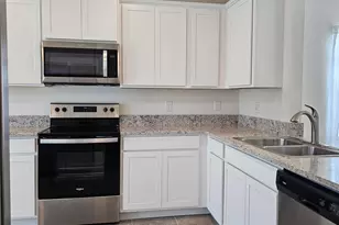 653 Old Country Rd S E, Palm Bay, FL 32909 - Photo 9