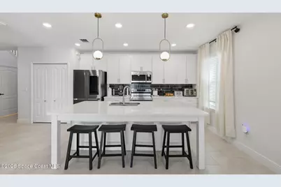 1018 Grantham Lane SE, Palm Bay, FL 32909 - Photo 7