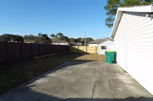 6318 Hudson Rd, Cocoa, FL 32927 - Photo 5