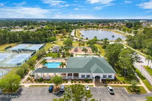 571 Gardendale Cir SE, Palm Bay, FL 32909 - Photo 3