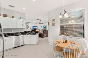 571 Gardendale Cir SE, Palm Bay, FL 32909 - Photo 17