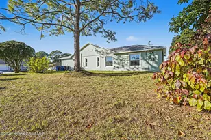 561 Carol Dr NE, Palm Bay, FL 32907 - Photo 7