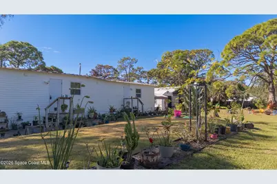 8280 Pine Ridge Trail, Sebastian, FL 32976 - Photo 27