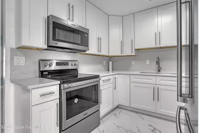 1051 Grove Avenue, Cocoa, FL 32922 - Photo 9