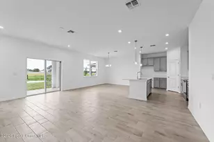 927 Castleford Ave NE, Palm Bay, FL 32905 - Photo 7