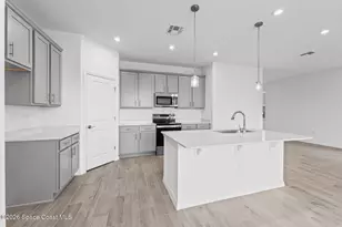 927 Castleford Ave NE, Palm Bay, FL 32905 - Photo 13