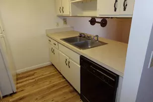 134 San Juan Cir, Melbourne, FL 32935 - Photo 9