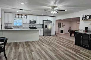 872 Sadnet Cir NE, Palm Bay, FL 32905 - Photo 5