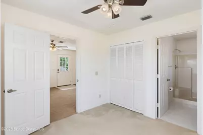 654 Centre Court SW #201, Vero Beach, FL 32962 - Photo 7