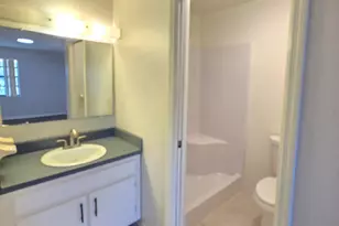 1037 Ellen Ct, Melbourne, FL 32935 - Photo 9