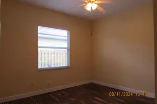 1882 Woodfield Cir, Melbourne, FL 32904 - Photo 11