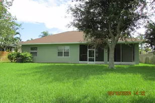 1882 Woodfield Cir, Melbourne, FL 32904 - Photo 17