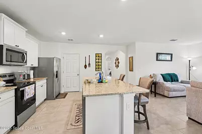 543 Old Country Road SE, Palm Bay, FL 32909 - Photo 5