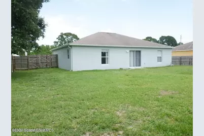 880 Brickell Street SE, Palm Bay, FL 32909 - Photo 13