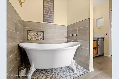 1378 York Circle, Melbourne, FL 32904 - Photo 25