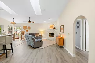 1378 York Cir, Melbourne, FL 32904 - Photo 29