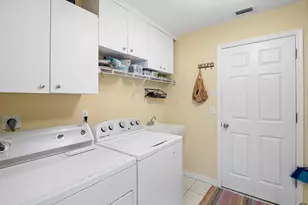 1378 York Cir, Melbourne, FL 32904 - Photo 33