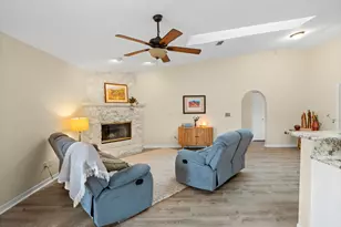 1378 York Cir, Melbourne, FL 32904 - Photo 17