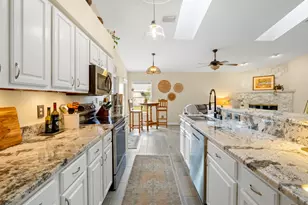 1378 York Cir, Melbourne, FL 32904 - Photo 11